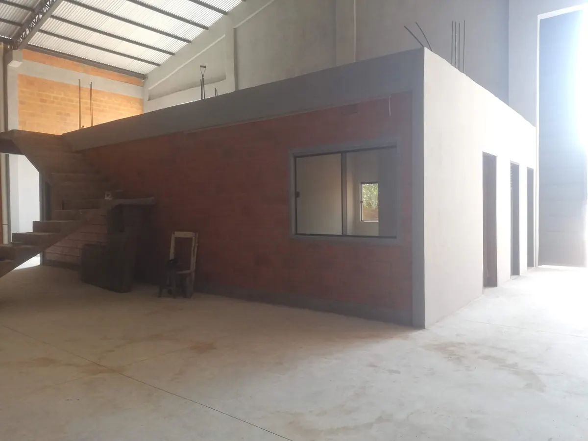 Oficinas dentro de la nave